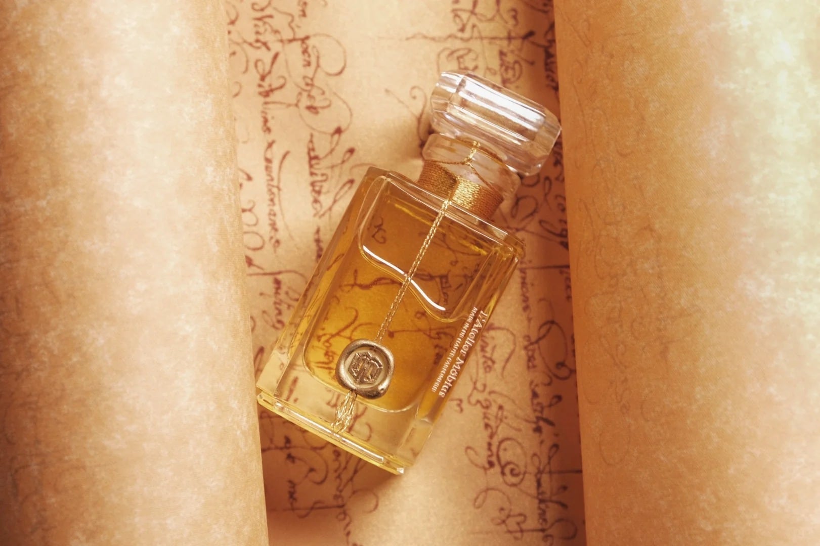 MOBIUS FRAGRANCES】APHRODITE 30mL | 香跡万里KOUSEKIBANRI