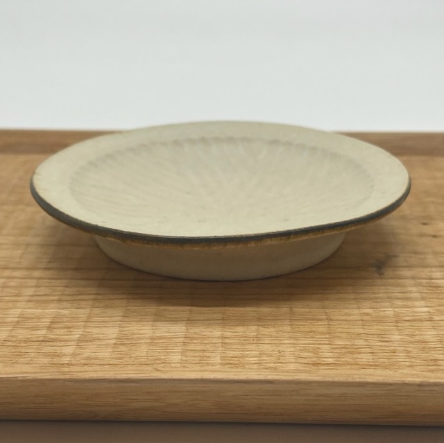 『沖本 東』石臼小皿　ｱｲﾎﾞﾘｰ　2022118010014