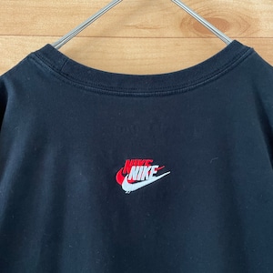 【NIKE】刺繍ロゴ Tシャツ 黒ボディに刺繍ロゴがカッコ良いTシャツ X-Large US古着 アメリカ古着