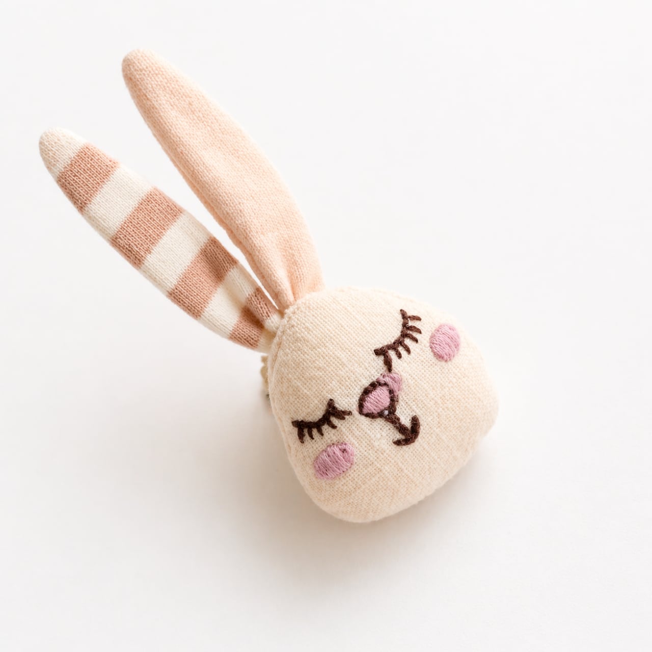 【closet meii】刺繍アニマル ブローチ｜ウサギ・ゾウ・ヒツジ・アヒル