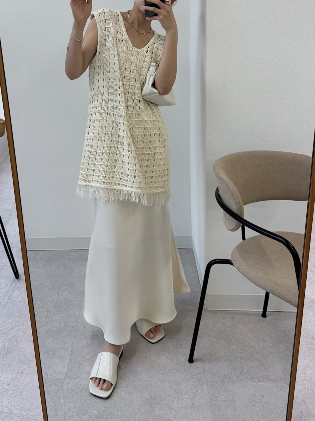 hem fringe block mesh knit
