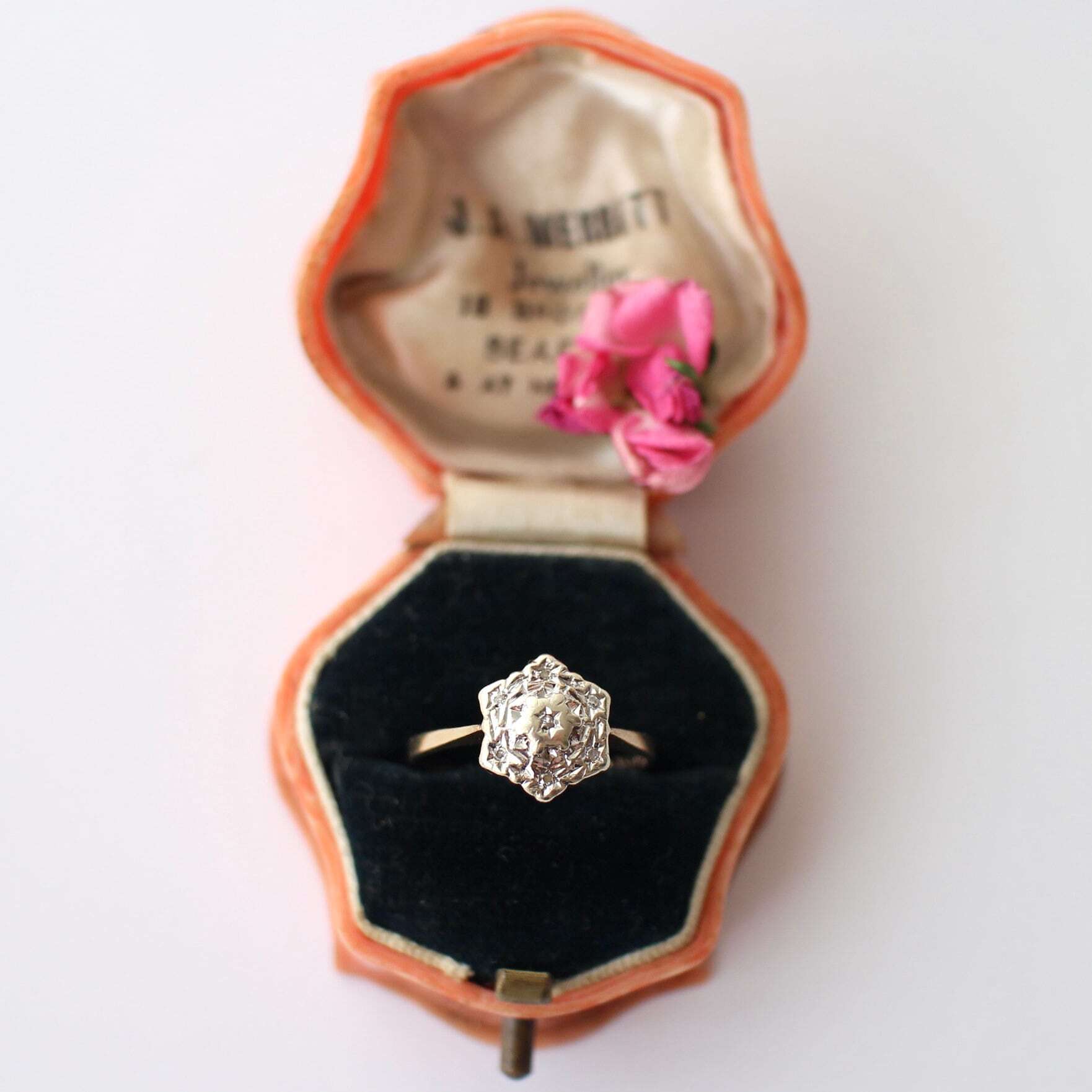 9ctゴールド*ダイアモンド*スターデザイン*ヴィンテージリング