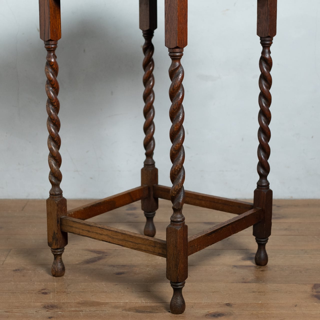 Occasional Table / オケージョナルテーブル〈サイドテーブル・花台