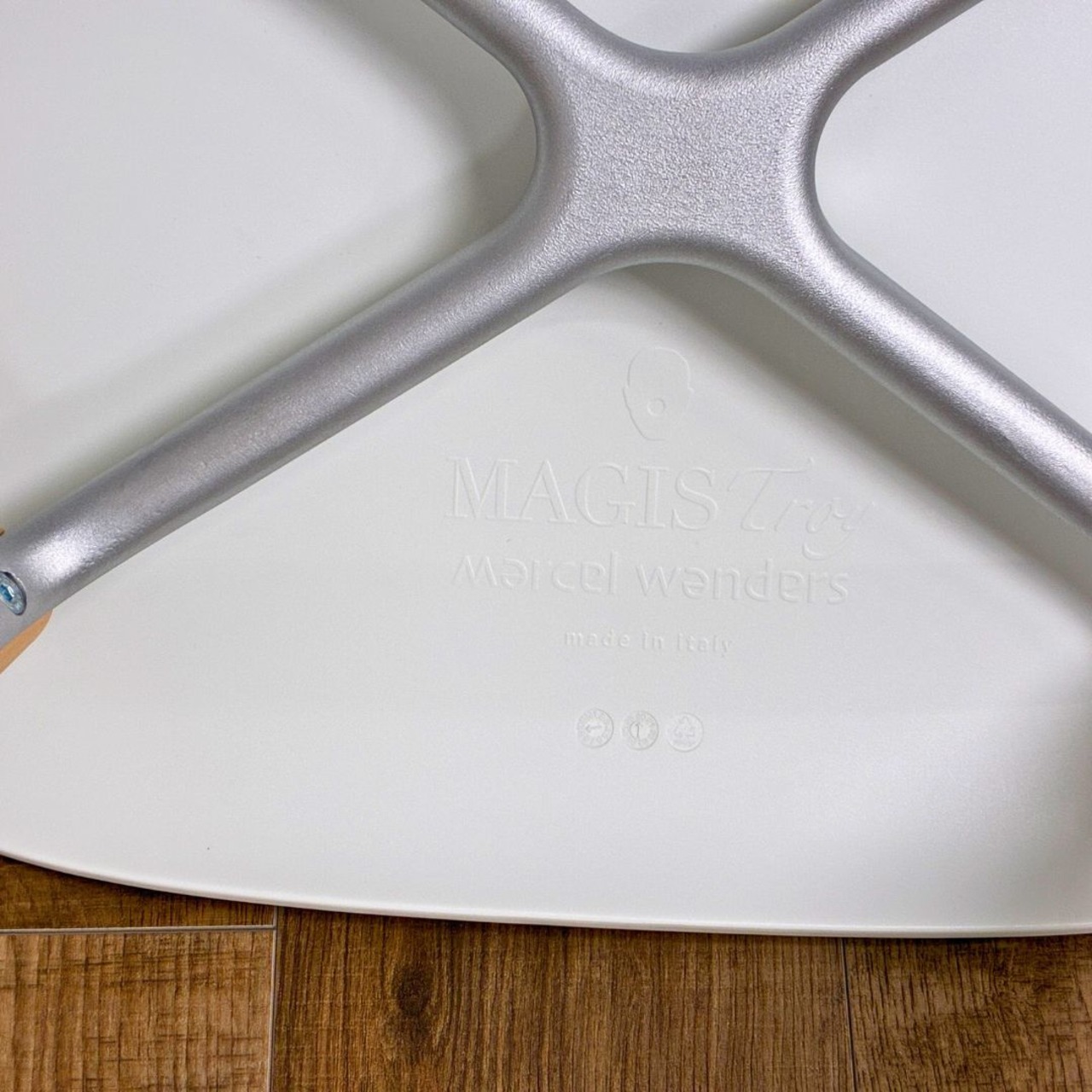 MAGIS TROY wood legs Chair SD2500 natural beech × PP white 1735C マジス トロイ ウッド レッグス チェア ナチュラルビーチ × ホワイト デザイナーズ家具 保証あり【未使用品】【250サイズ】