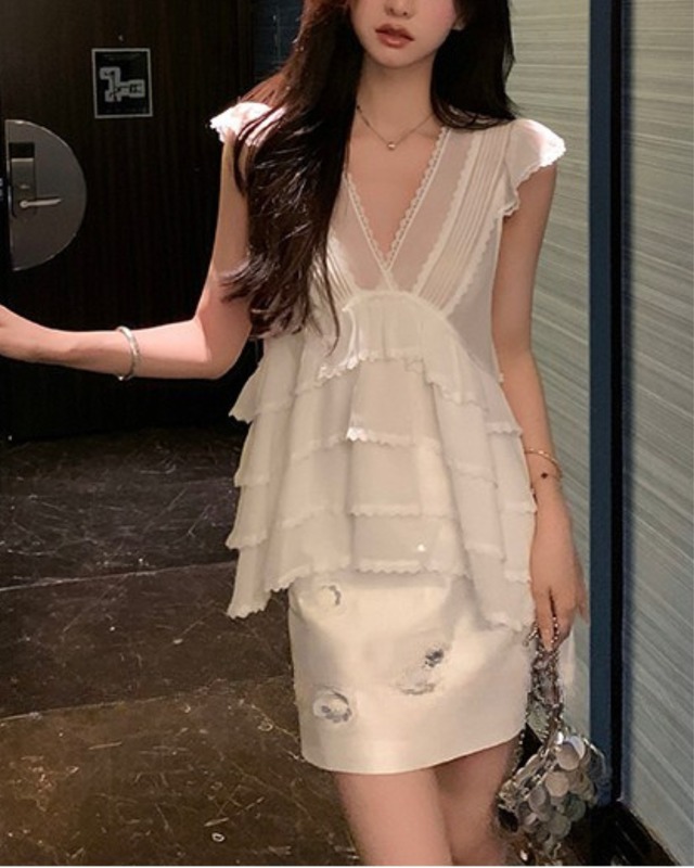 フリルVネックレースブラウス　l0684