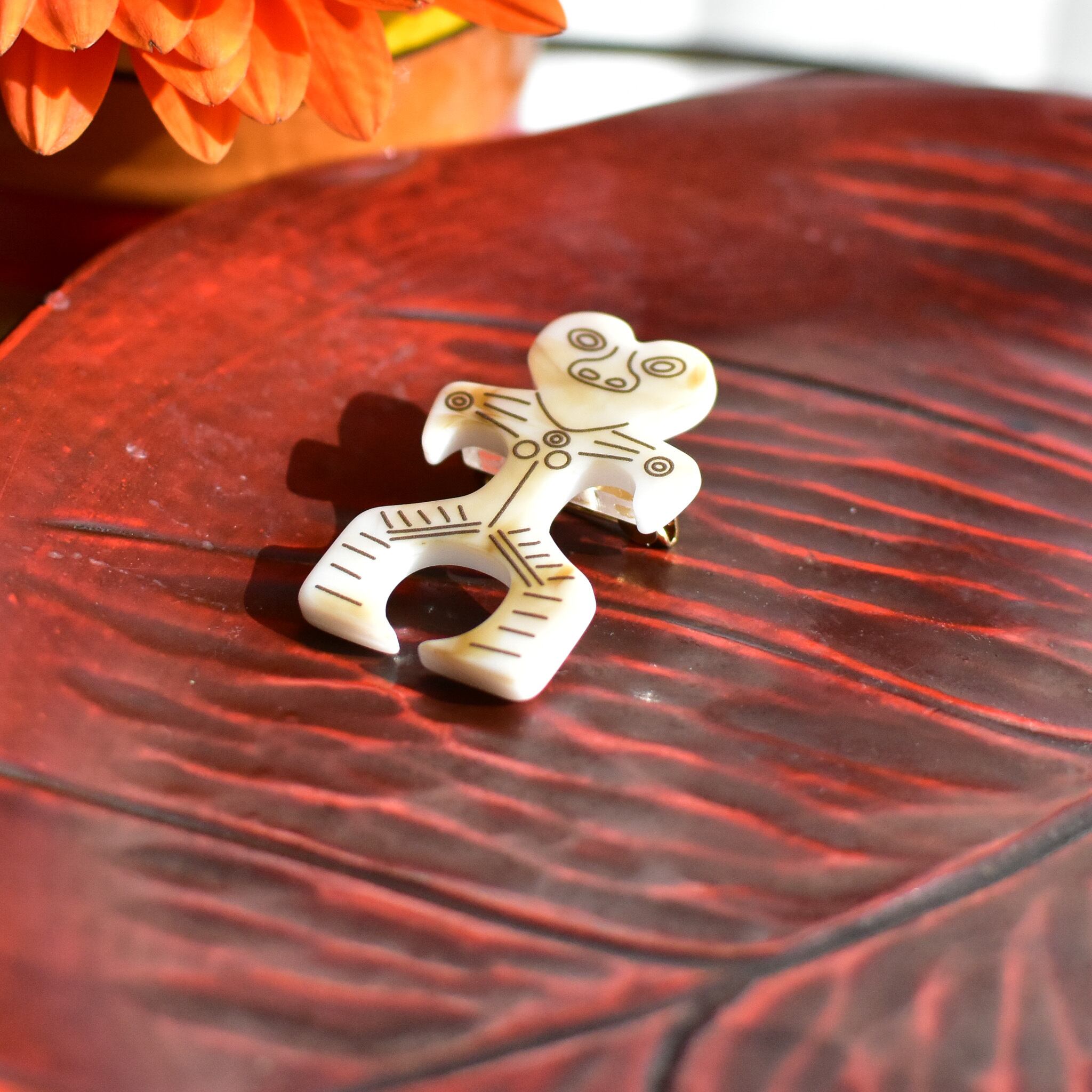 土偶好きな方必見 土偶ブローチ 期間限定販売中 | チェコガラスボタン