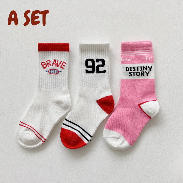 【即納】ピンクとブルーのスポーティーなクルーソックス 3足セット