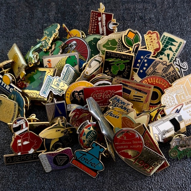 50個  フランス雑貨 ヴィンテージ  ピンバッジ ピンズ France pins  Pin badge vintage 古着 通販 リメイク ブローチ  アタッチメント付属 雑貨 2504009_2506011-1