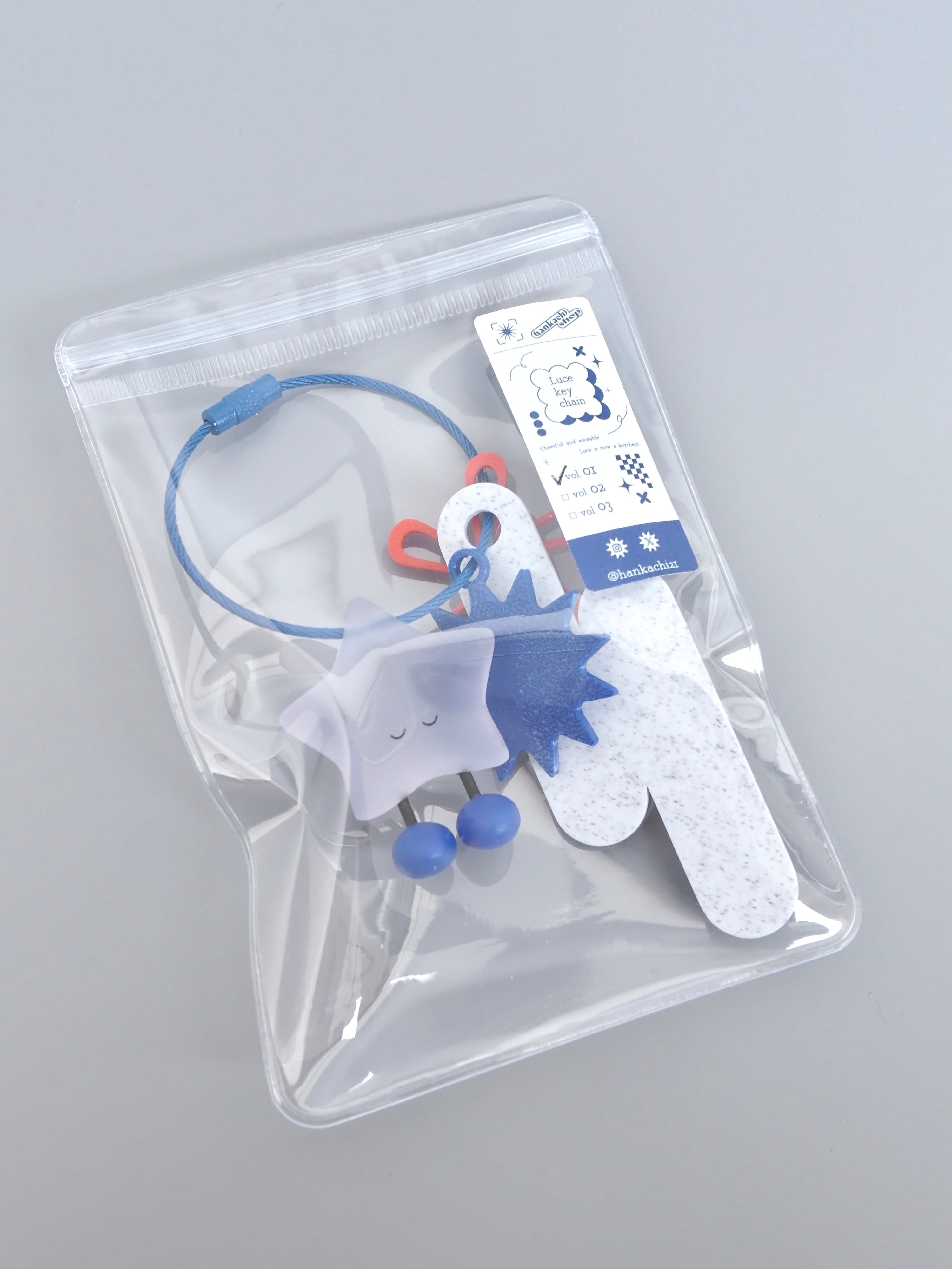 hankachi Luce キーチェーン　青　ハンカチ Luceキーホルダー コバルトブルー | hankachiのshopページ