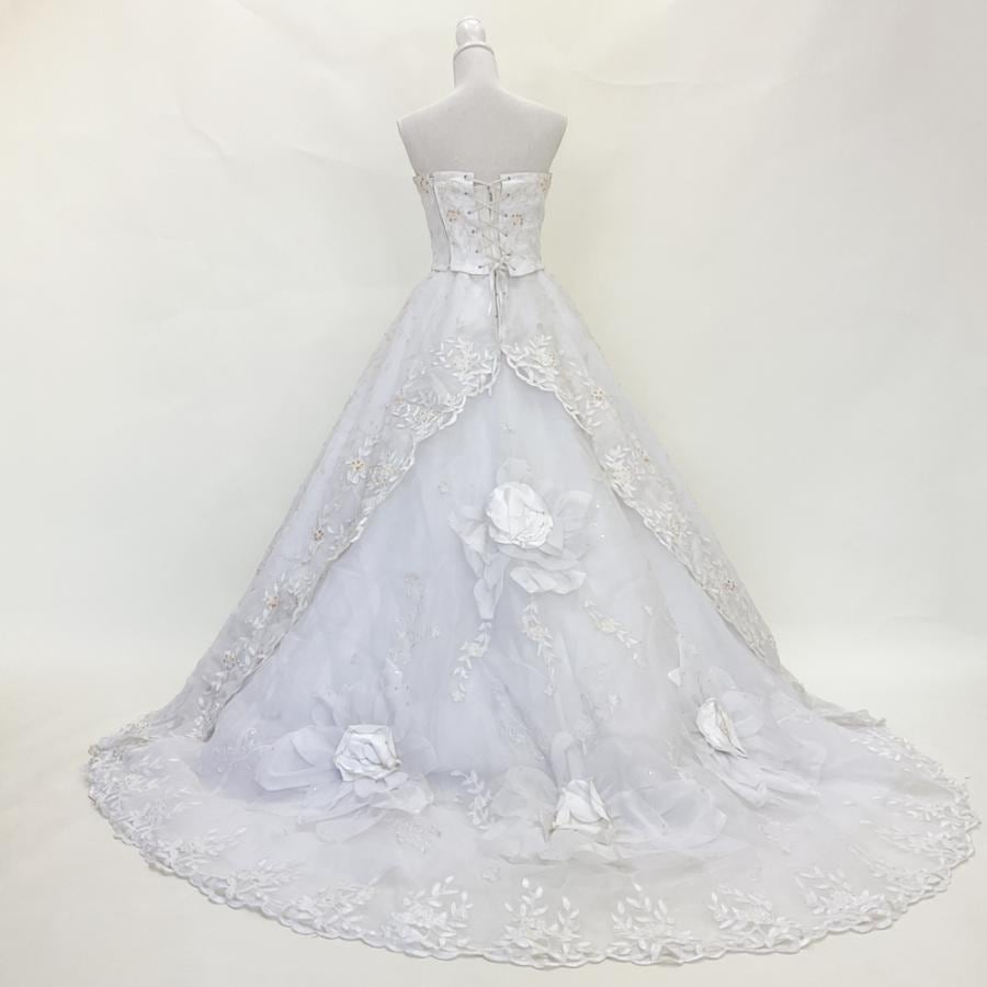 中古 ウェディングドレス フォト婚／二次会／ステージ衣装に！ Aライン 