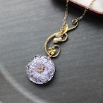 ボヘミアの森 / チェコガラスボタン ペンダント・ネックレス パープルの花 アンティークstyle