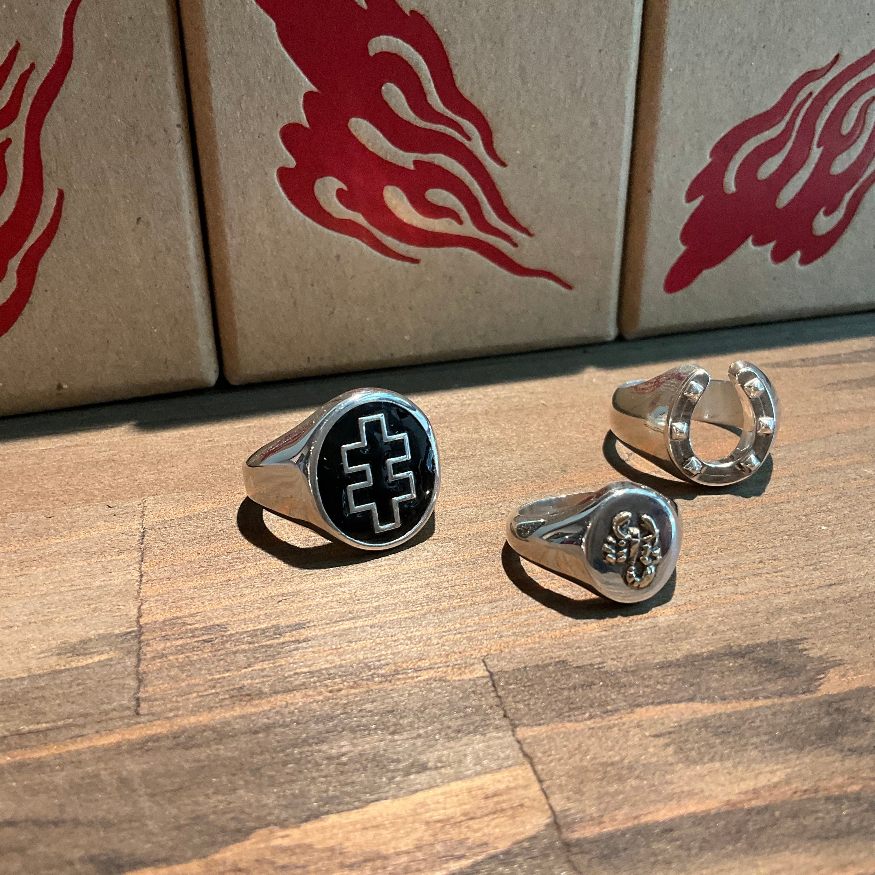 StaceyHare Jewellery Silver and Gold Scorpion Signet Ring