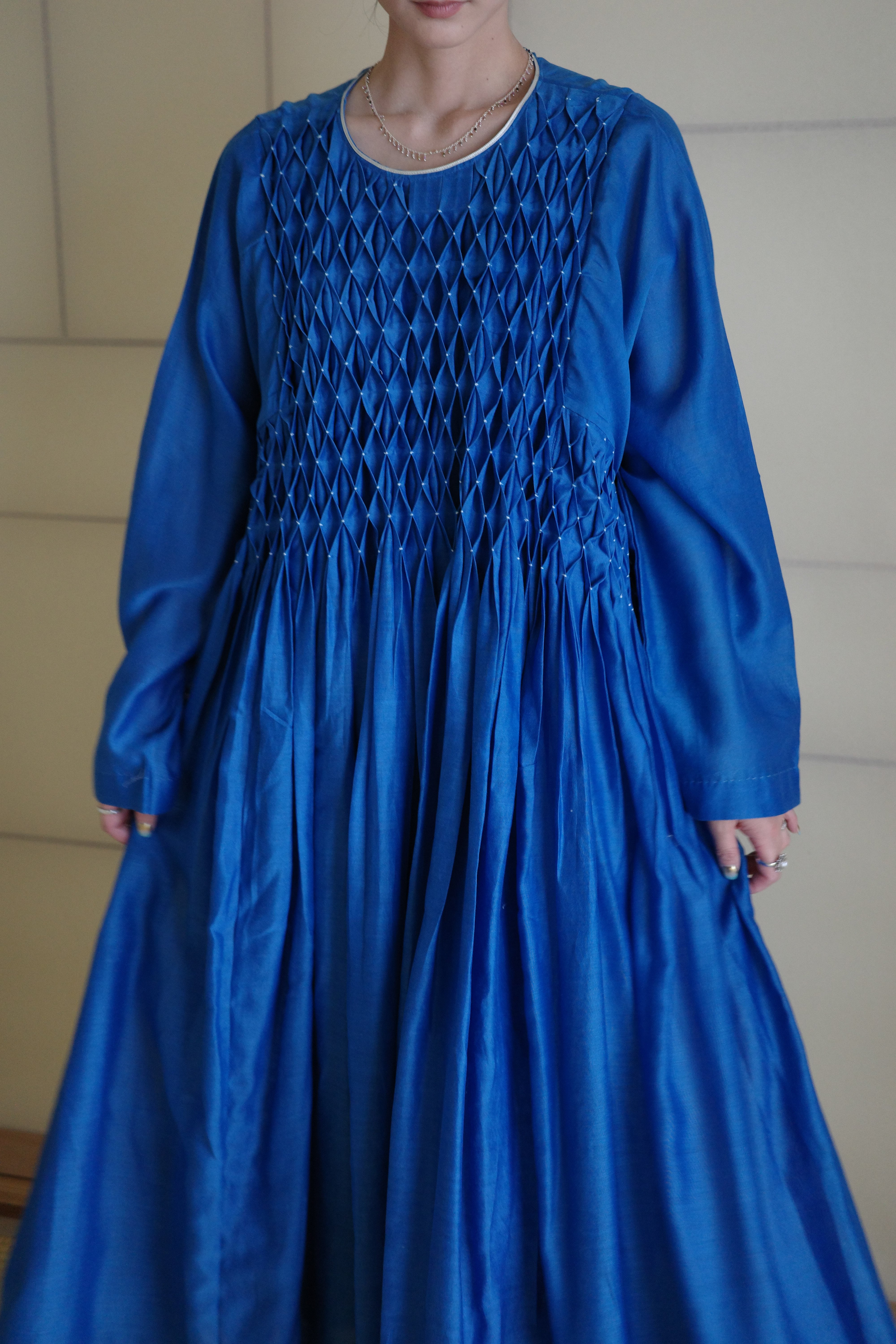 受注】AHMEV Snowdrop Smocking Dress + Slip BLUE | physis (ピュシス)