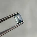非加熱グラデーションカラーサファイア エメラルドカット 5.5x3.5mm, 0.40ct, マダガスカル産