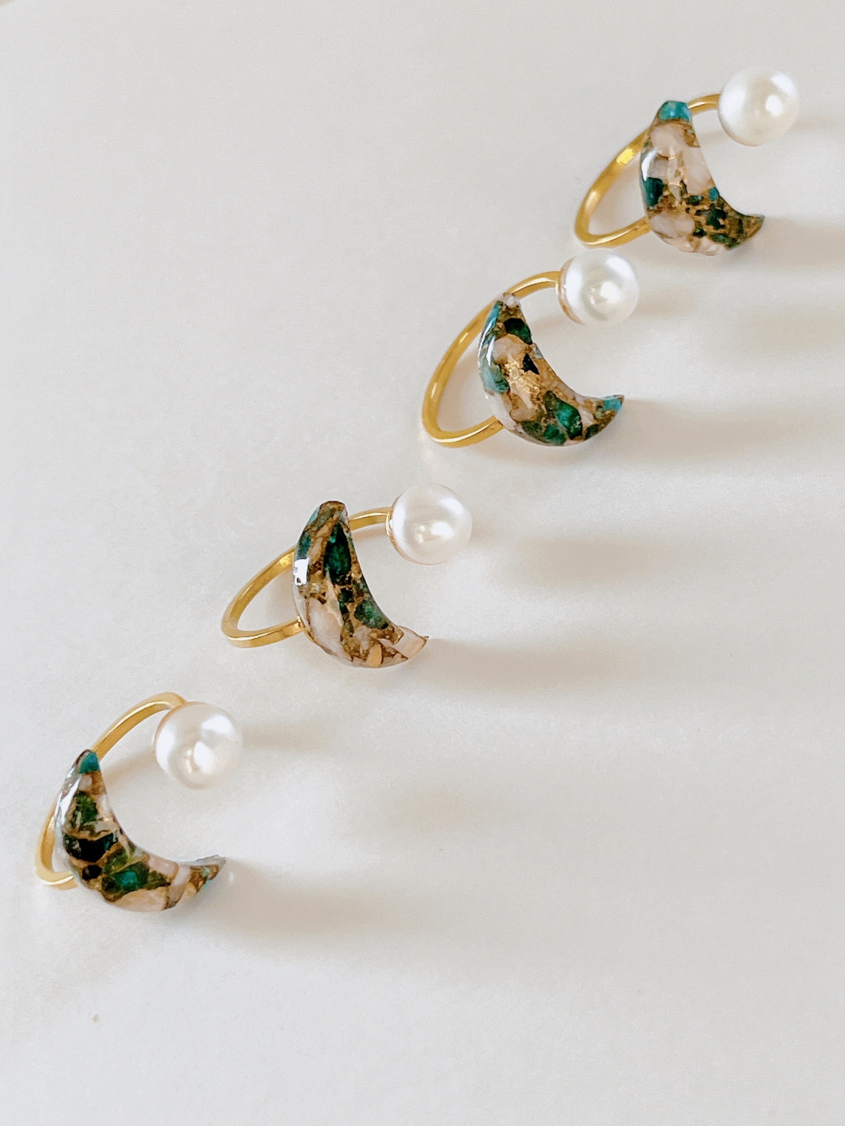 アパタイトカルサイトコッパー月型フォークリング