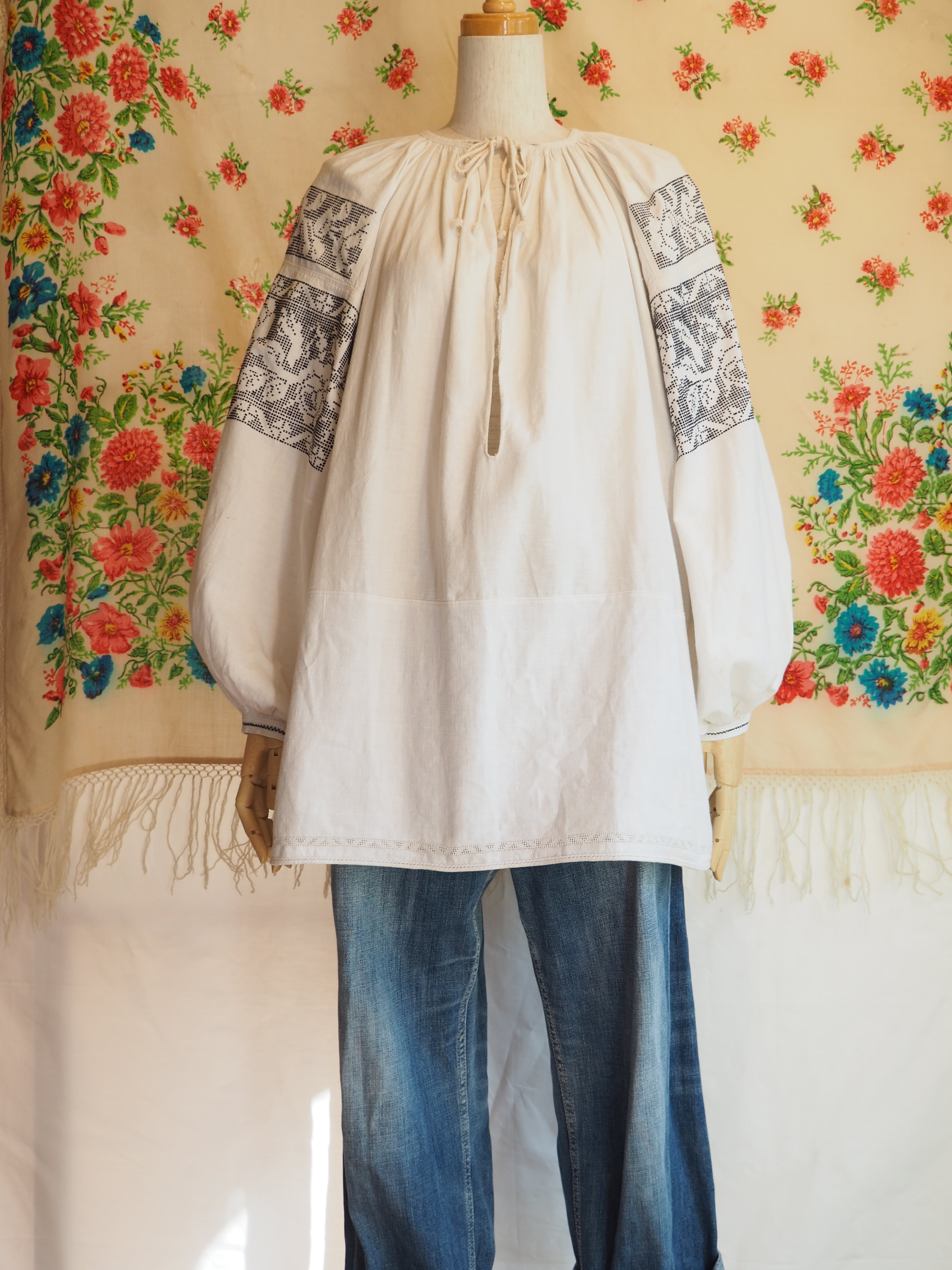 ウクライナ刺繍　ブラウス　vintage blouse