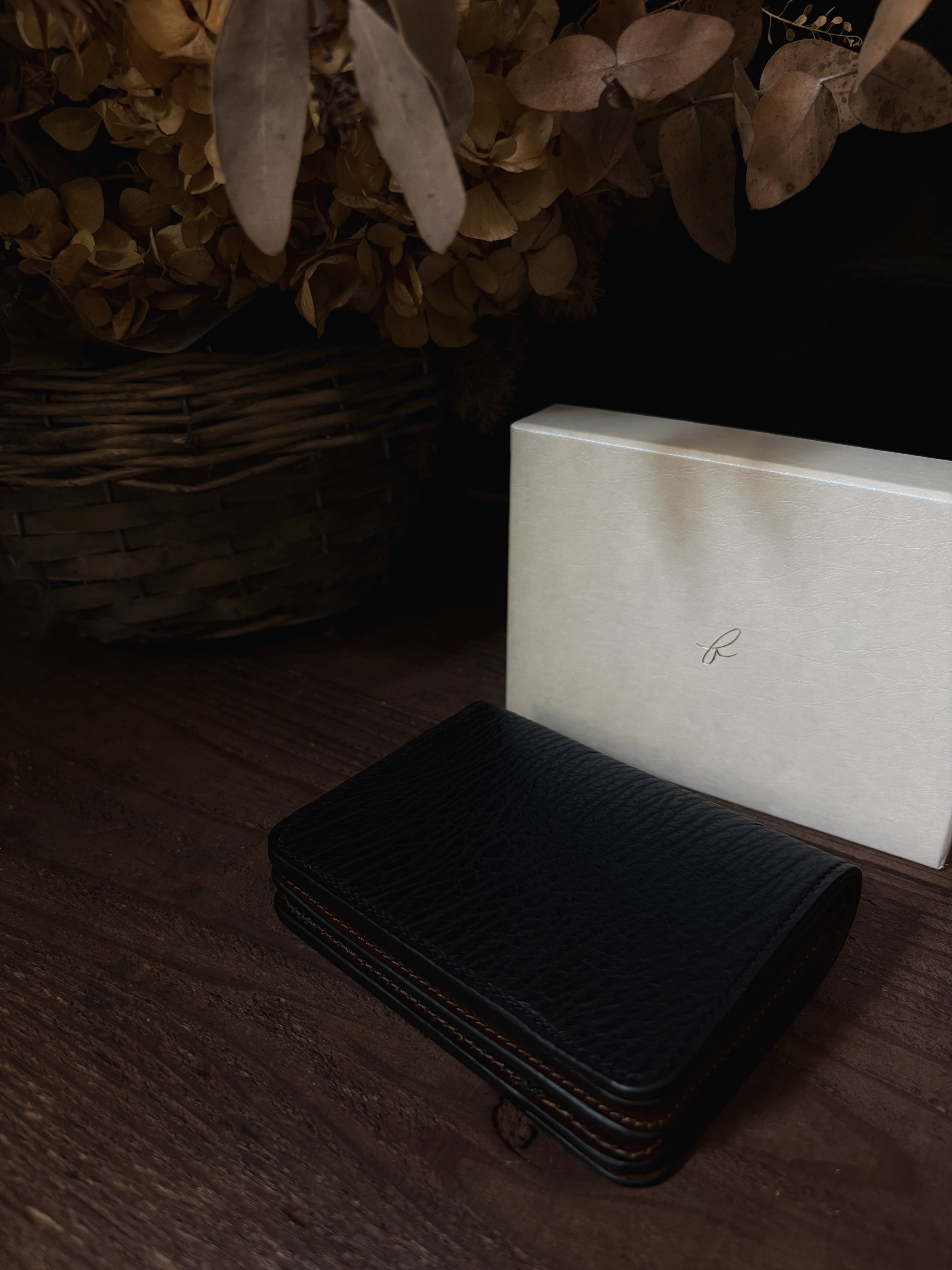 forme short wallet cordovan black × black | TALE COCOON