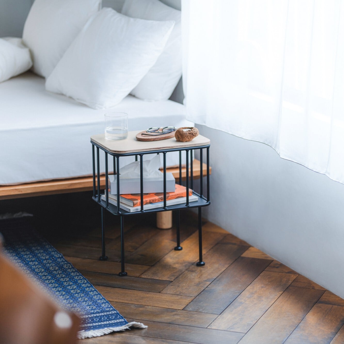 サイドテーブルやスツールとして使える小さな鉄家具 POCHI(Te22805) 玄関インテリア ソファーサイド アイアンスツール ポチジョン