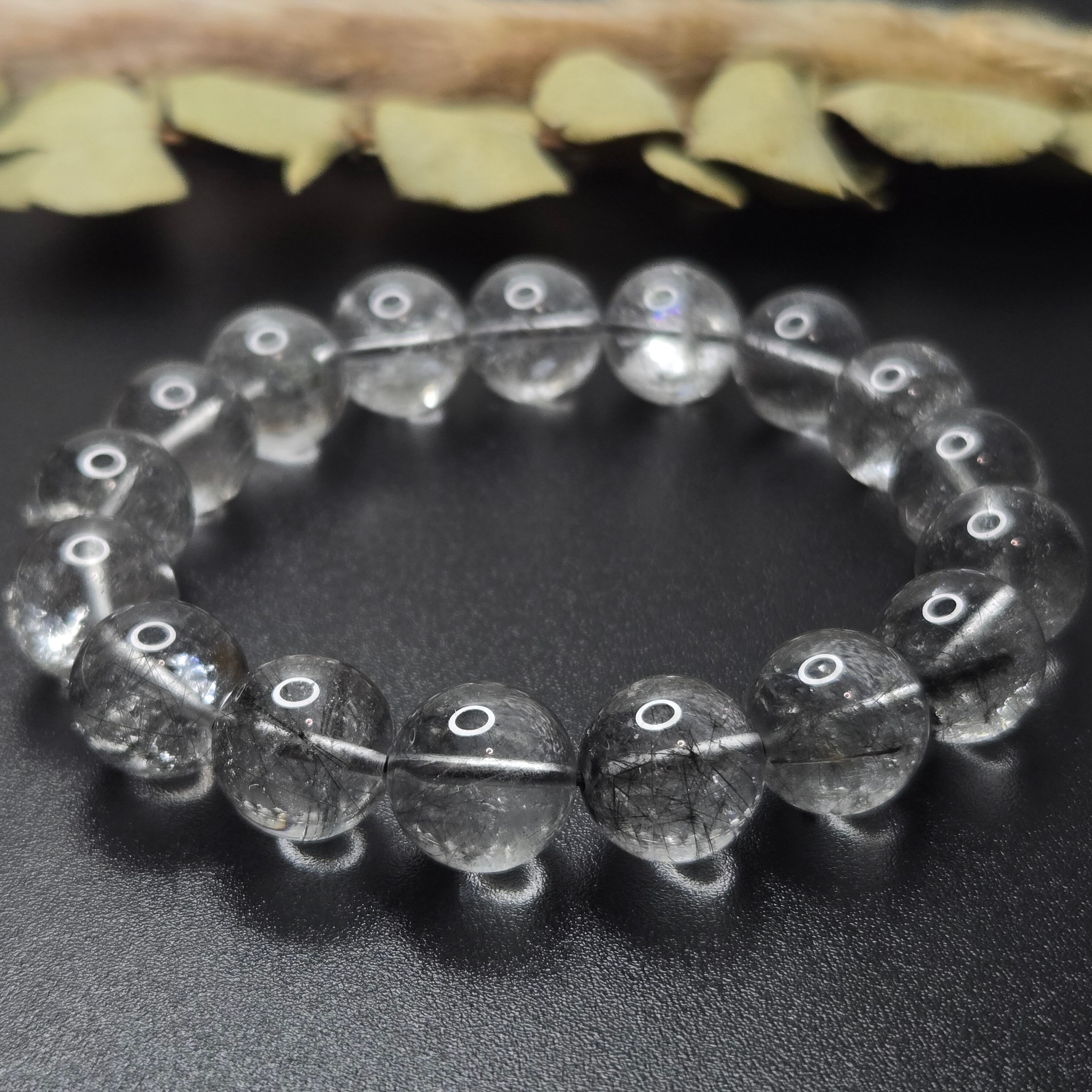 【入手困難/最強品質】虹入り！天然水晶勾玉＊山梨県黒平産＊ 入手困難/最強品質】虹入り☆天然水晶勾玉＊山梨県黒平産