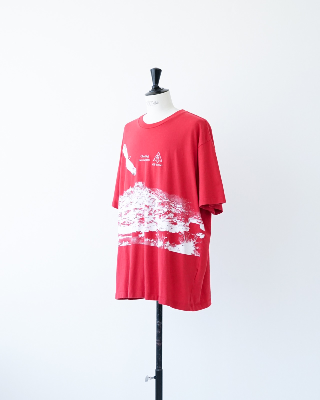 〈OFF-WHITE by Virgil Abloh〉T‐shirt