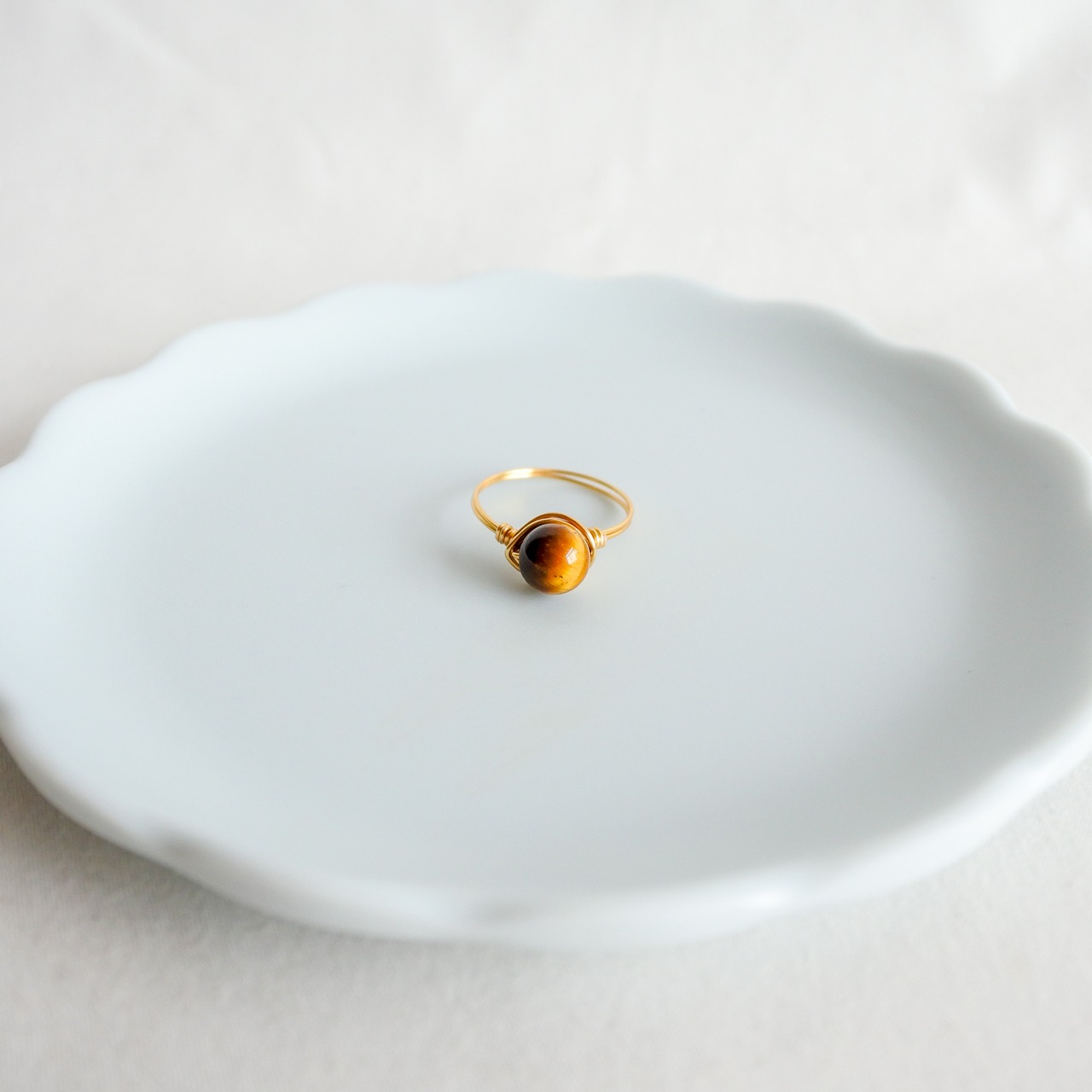 タイガーアイ　こつぶ　ゴールドの指輪