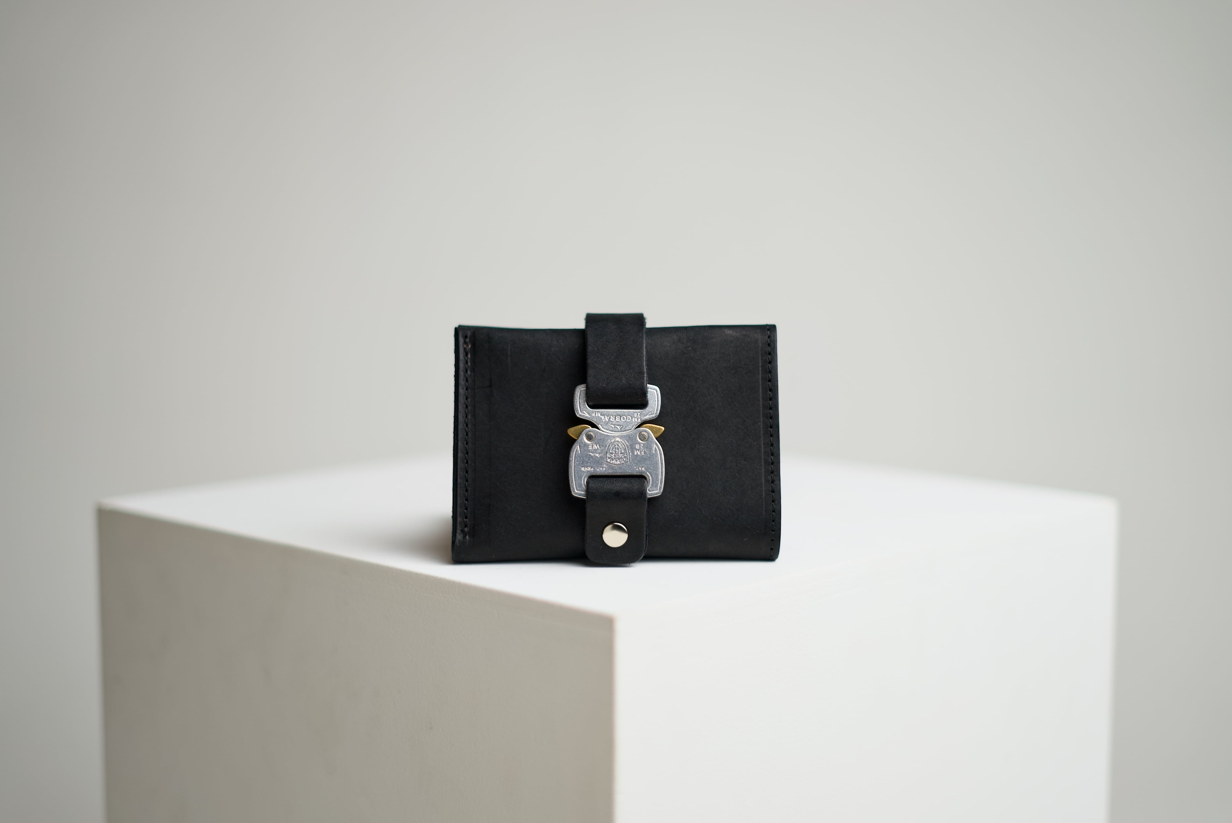 buckle wallet “mini” black | JET STOCK