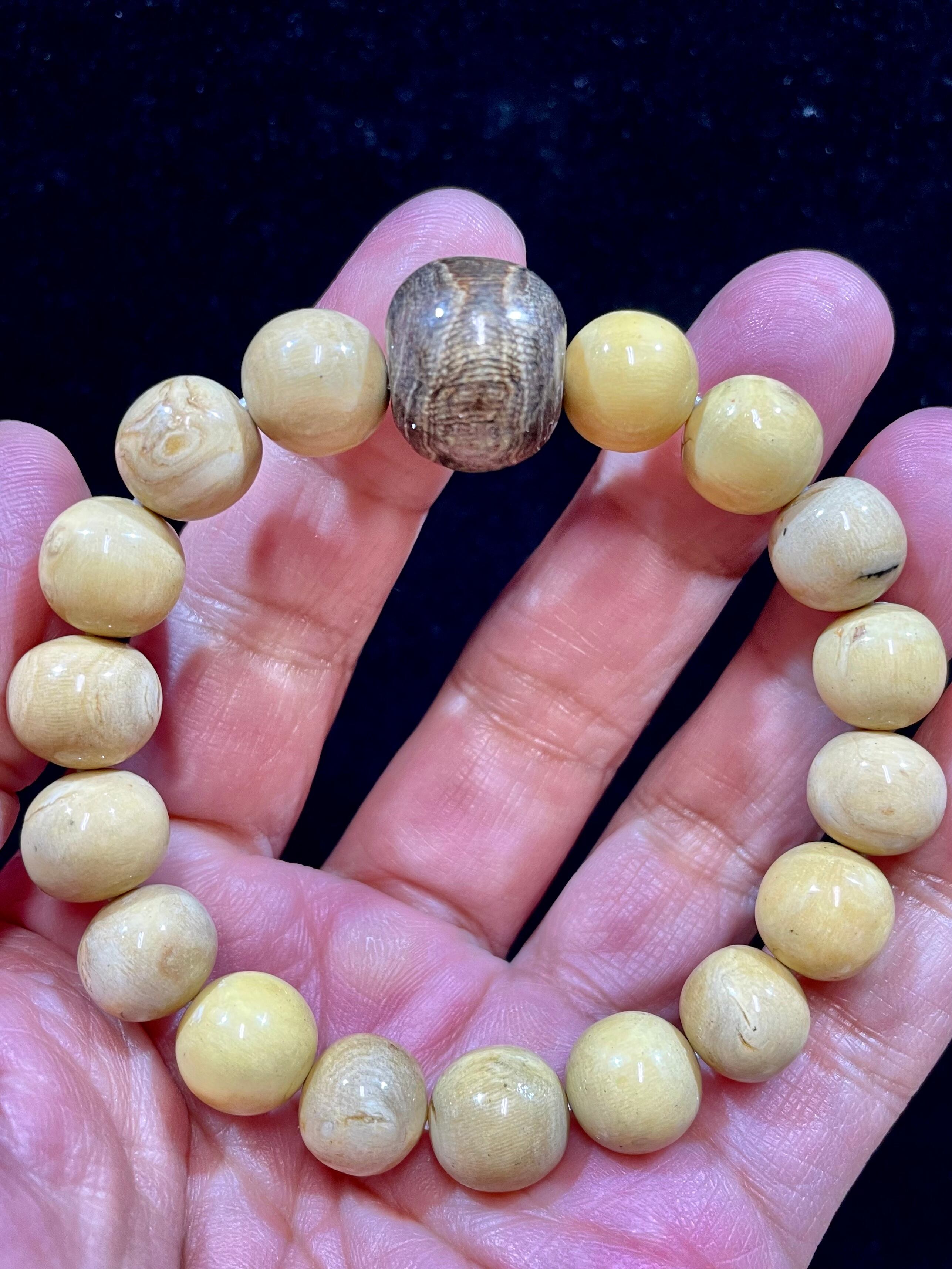 10) レインボー・ポセイドン&ホワイト・ウリ「トリトン」ブレスレット