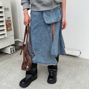 2-Way Flared Denim Slit Skirt with Removable Pouch_LN03559