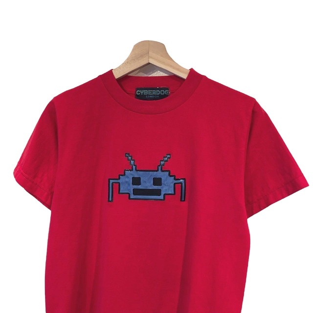 CYBER DOG" ○ red cotton design space invader S/S T-shirt | Kissmet