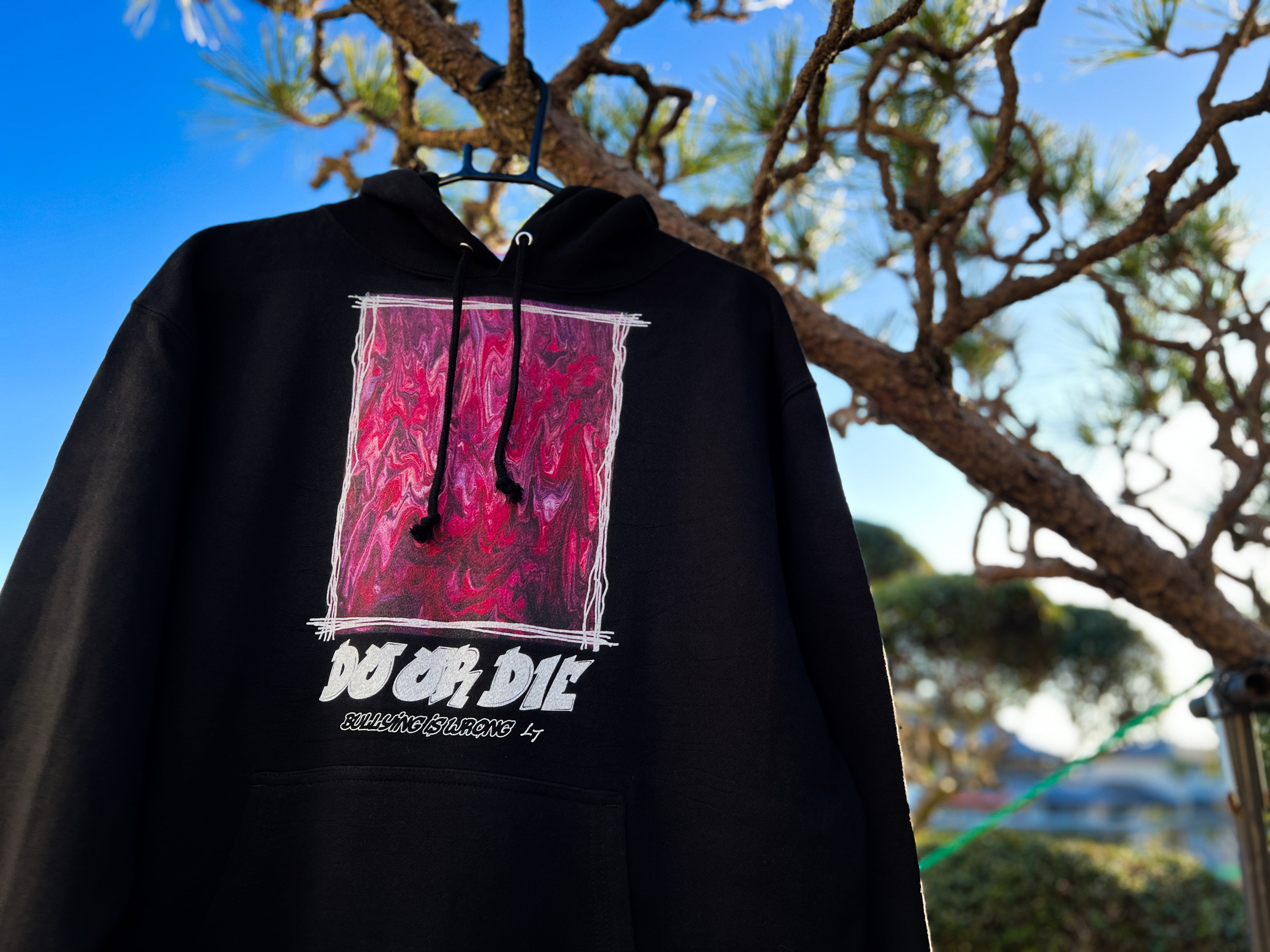 大人の世界もあるイジメ」Music video × パーカー＆パンツBlack