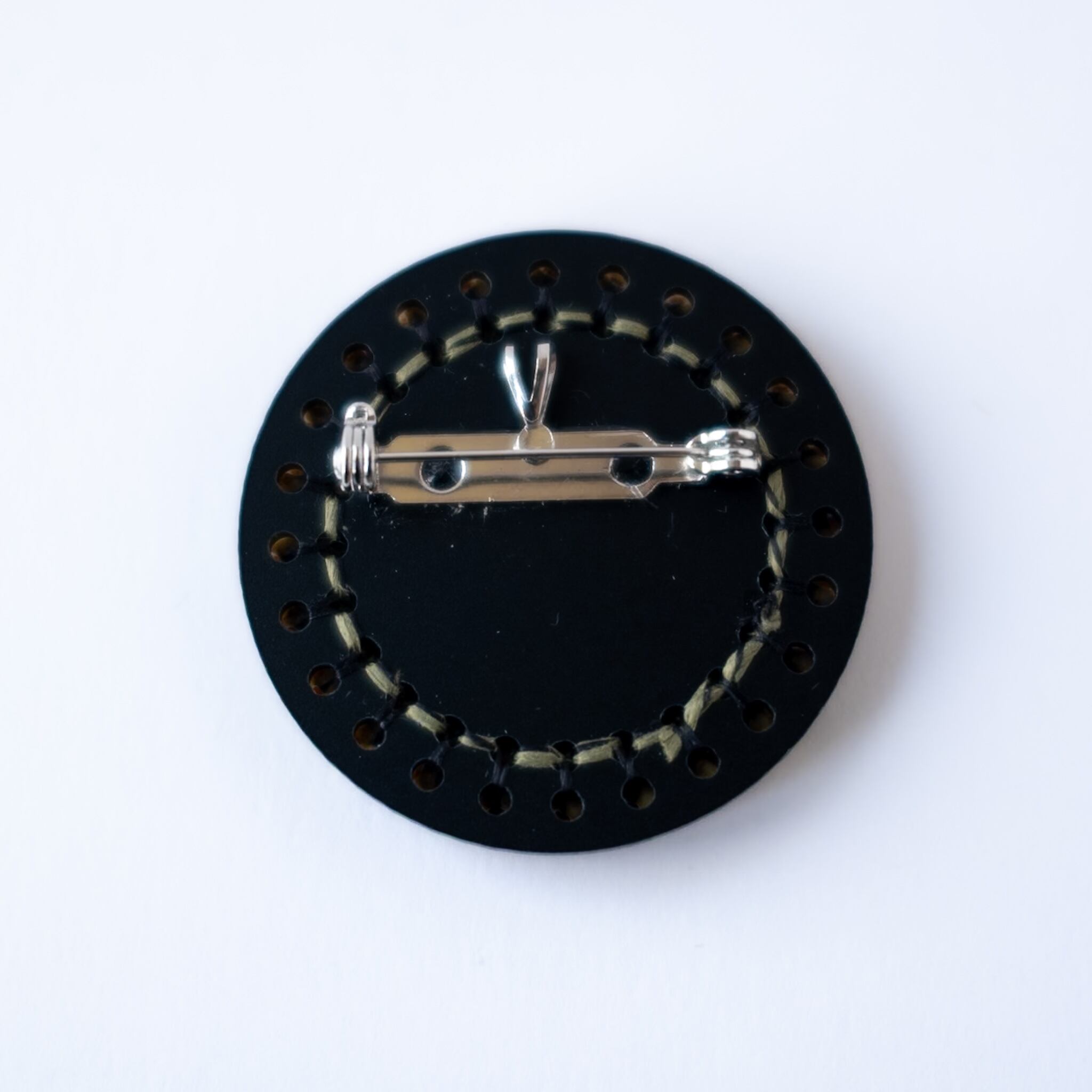 Φ40 ブローチ[13]