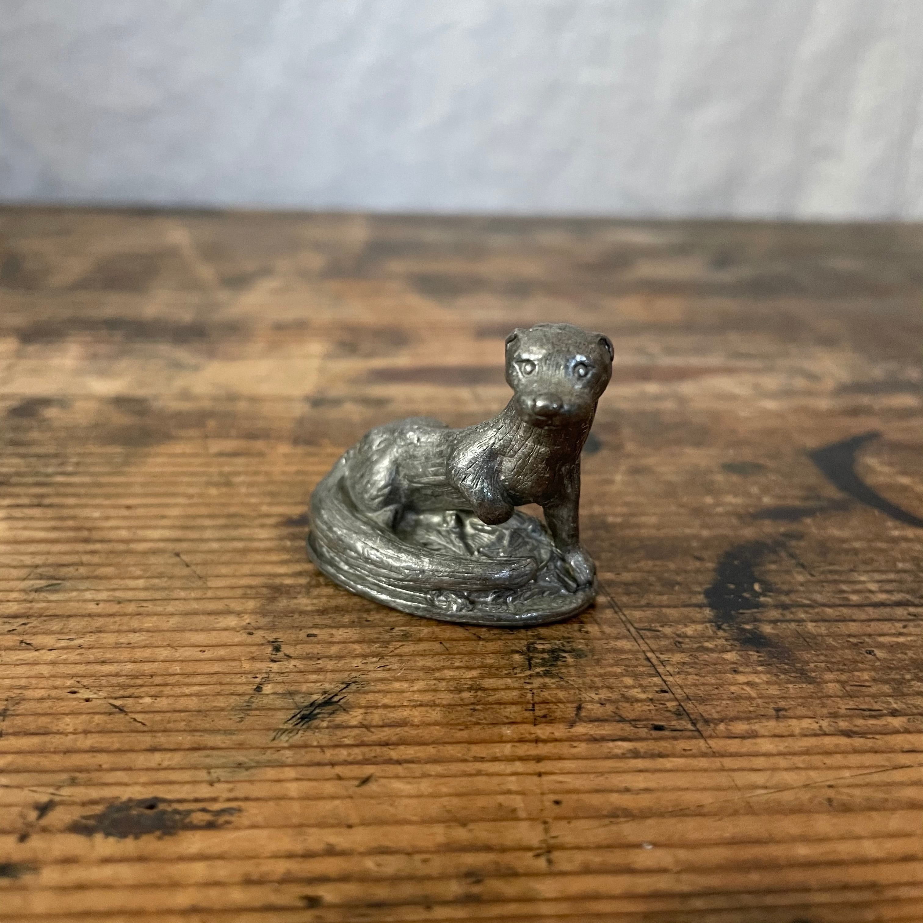 カワウソの置物 | tsuitachi craft&brocante