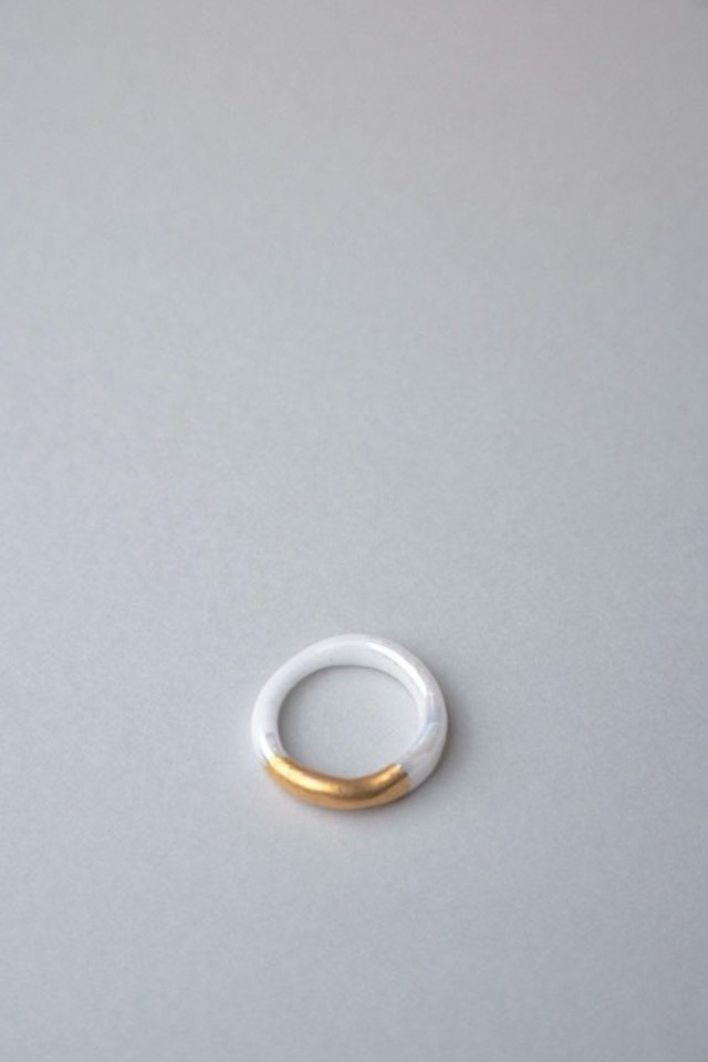 「13号」白と金とシャボン指輪