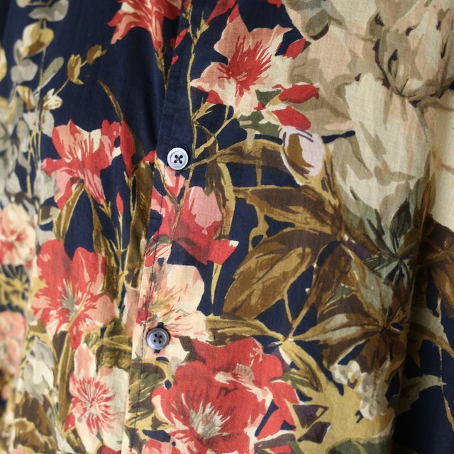 special flower pattern over silhouette shirt
