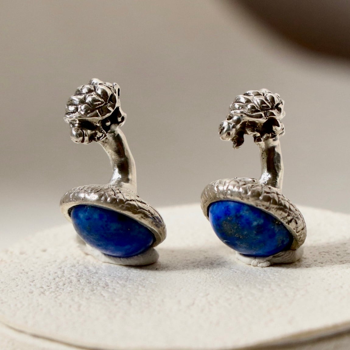 Lapis Lazuli & Turtle cufflinks・ラピスラズリと亀カフリンクス
