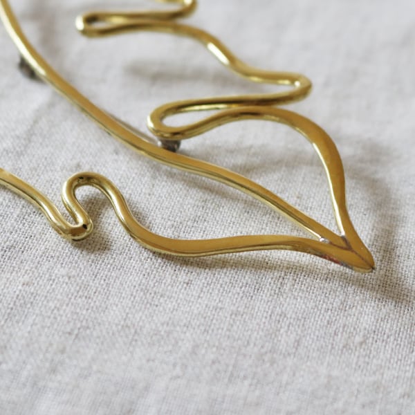 冬SALE 真鍮 Brass 風に揺れる 木の葉 大きな ブローチ ピン