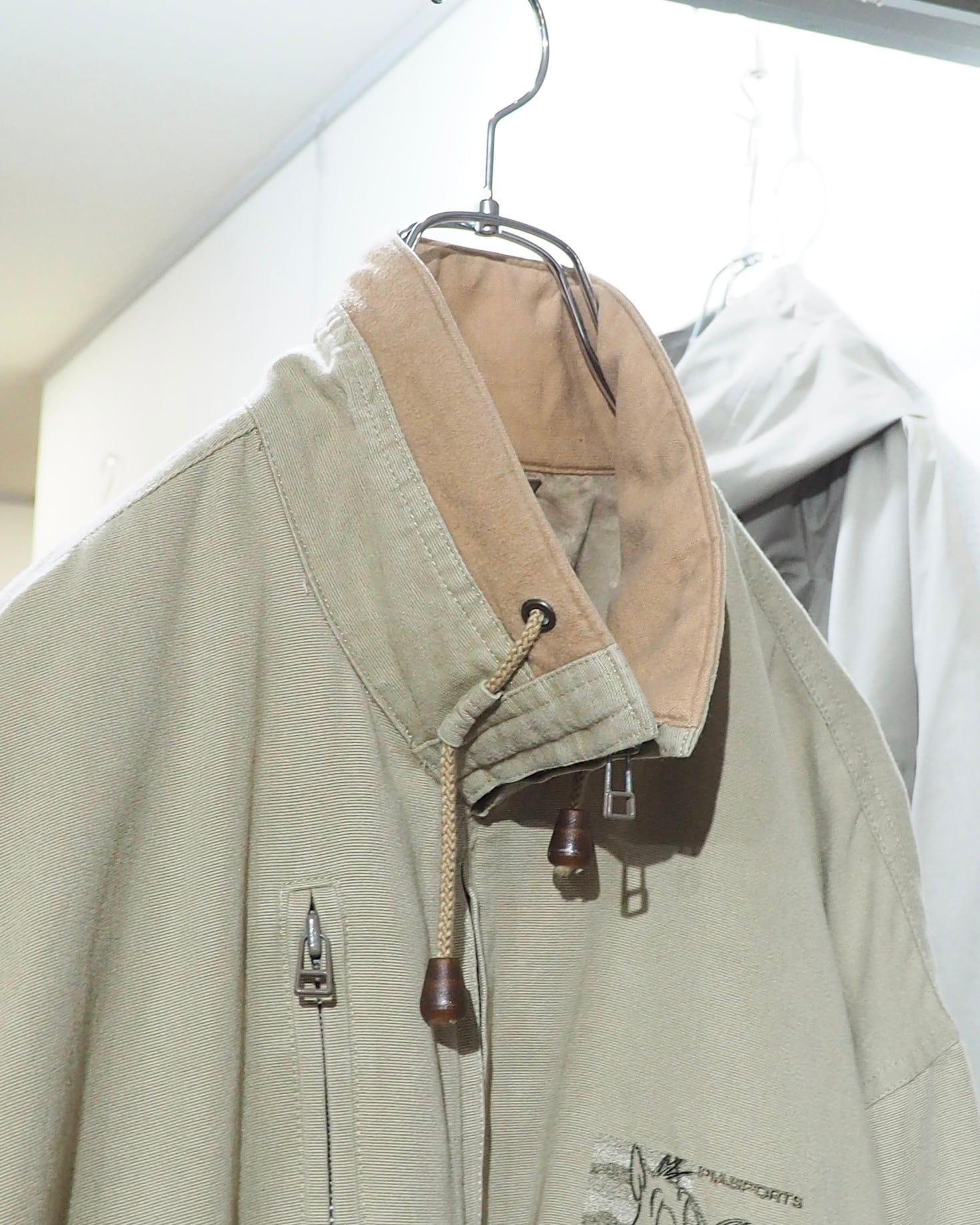 1990s " Looney Tunes - Sylvester the Cat " Embroidery vintage Drizzler jacket