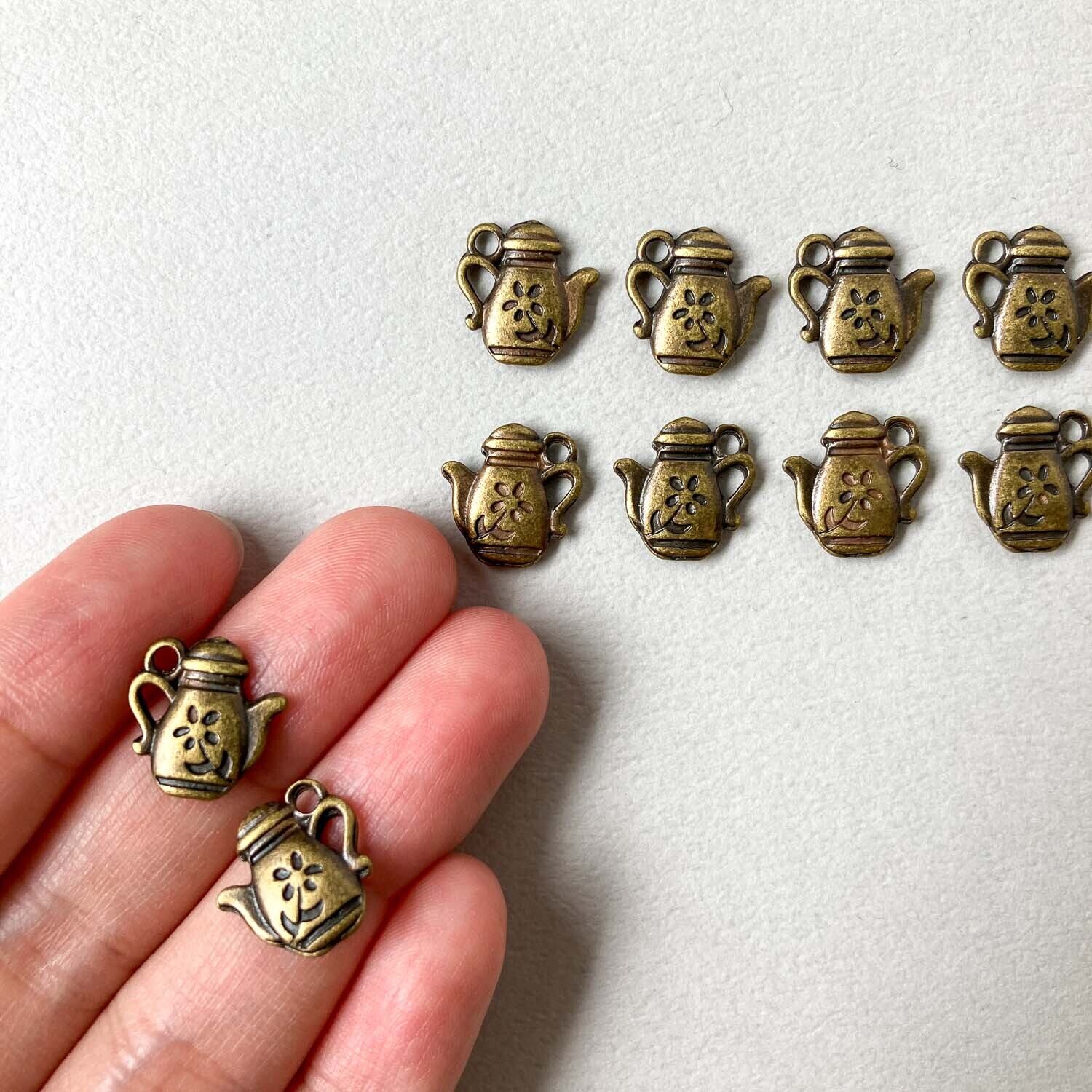 お花模様縦長ポットチャーム