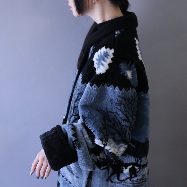 animal pattern over silhouette fleece jacket