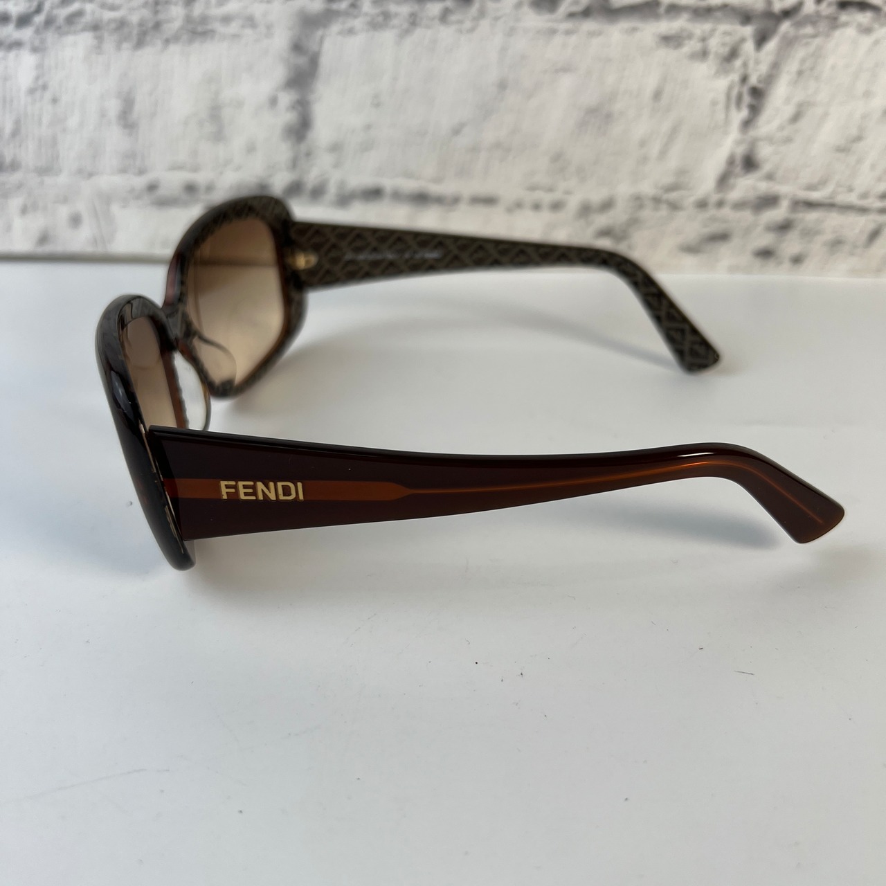 FENDI フェンディ ズッカ サングラス ブラウン A-8319