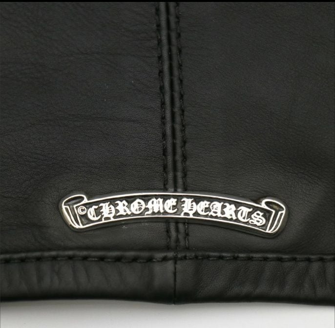 CHROME HEARTS クロムハーツ FURIES クロスボタン スタジャン カーフ