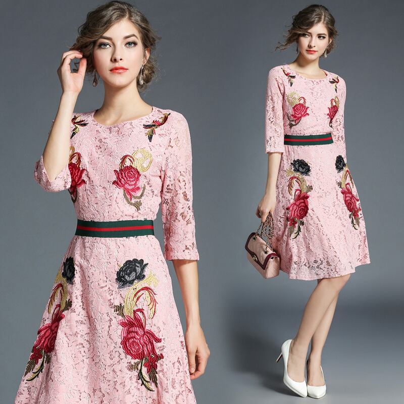 刺繍入り七分袖ワンピース