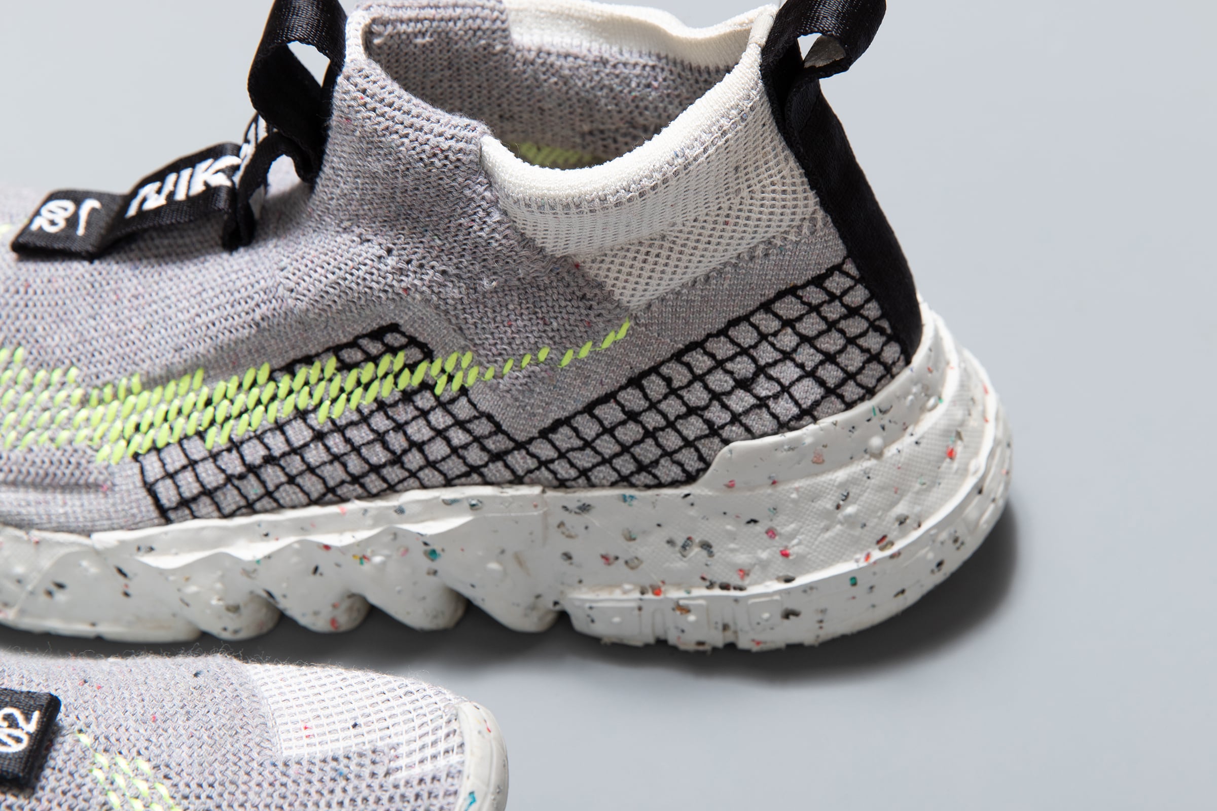 NIKE SPACE HIPPIE 02 | PLAYGROUND | スニーカーショップ