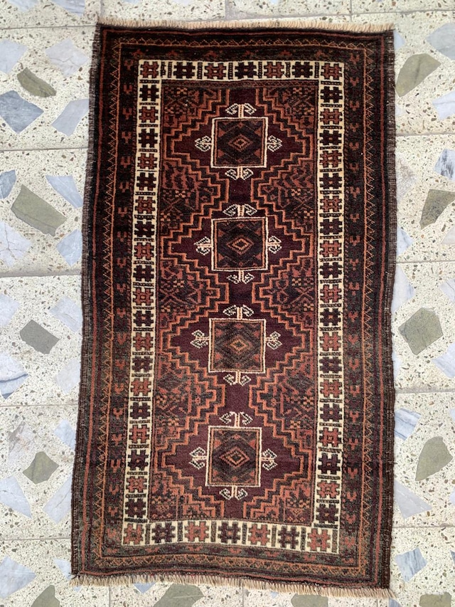 絨毯クエスト臨時便【No.148】Tribal rug トライバルラグ　※現在、こちらの商品はアフガニスタンに置いてあります。ご希望の方は先ずは在庫のご確認をお願いします。