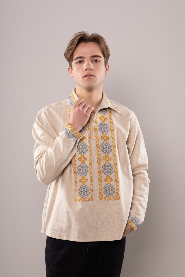 ウクライナ刺繍ヴィシヴァンカ　クロスステッチ手刺繍　Lサイズ　メンズ