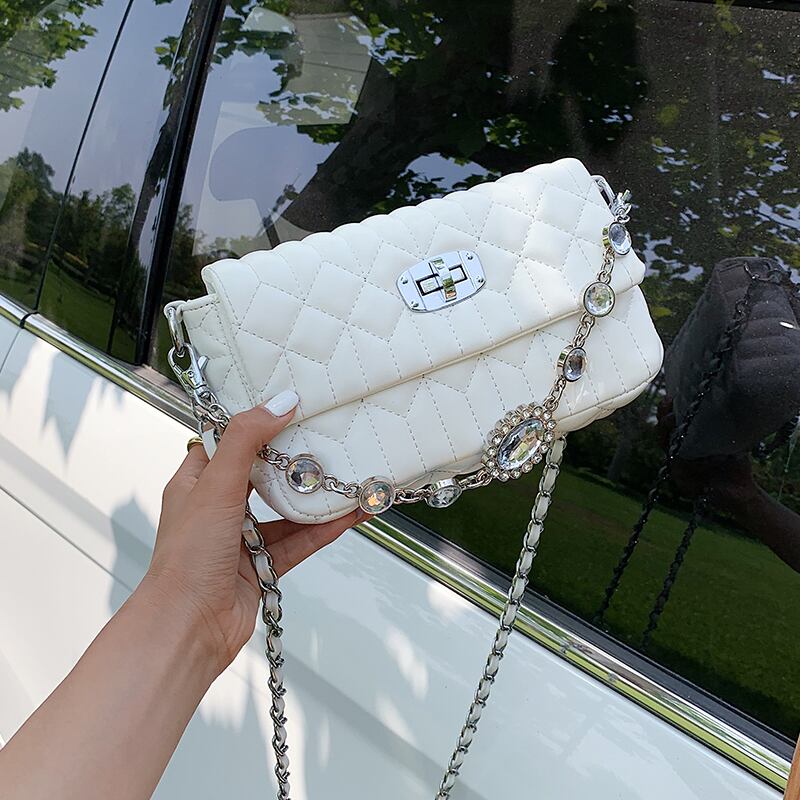 ネットレッドレディーススモールバッグ2020夏ニュートレンディファッション人気メッセンジャーバッグワイルドインチェーンスモールスクエアバッグ 手作りハンドバック9046403043