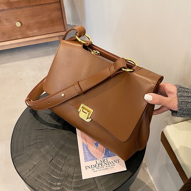 スタンダードオータムウィンターレッドスタイルショルダーバッグ レトロ 秋物 冬物 メッセンジャーバッグ 手作りハンドバック64043312497