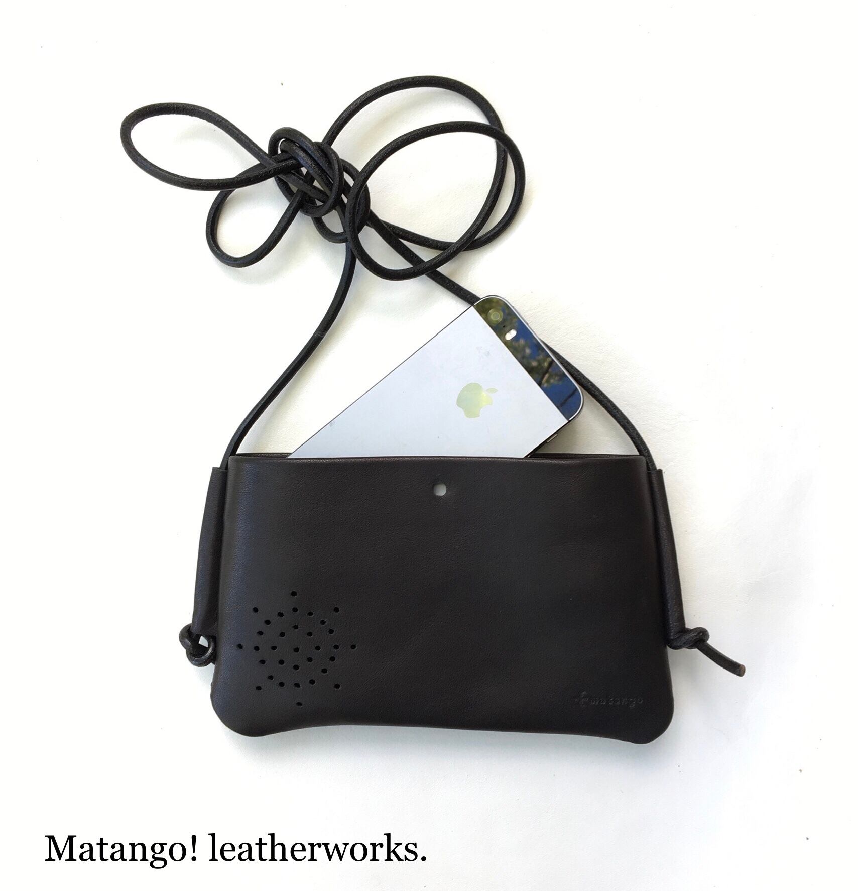 斜め掛け　黒のポシェット　鏡内蔵　パーティポシェット Whatna 革 ミニショルダーバッグ メンズ ポシェット3way斜め掛け