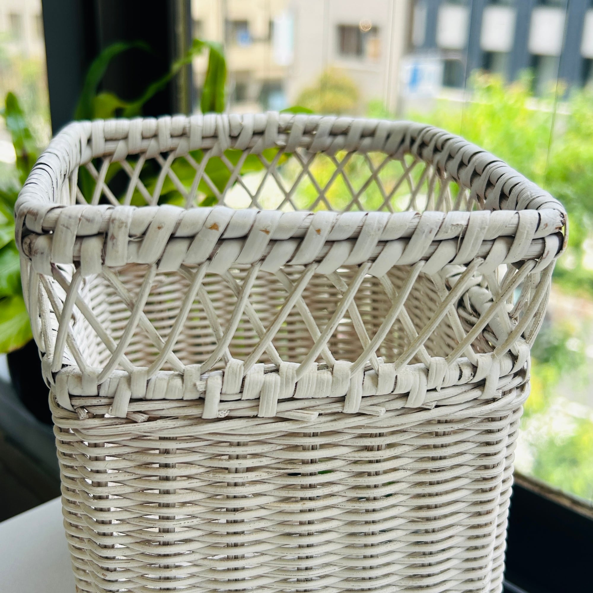 vintage White ラタン籠 ミニボックス | Milo Antiques & Vintage