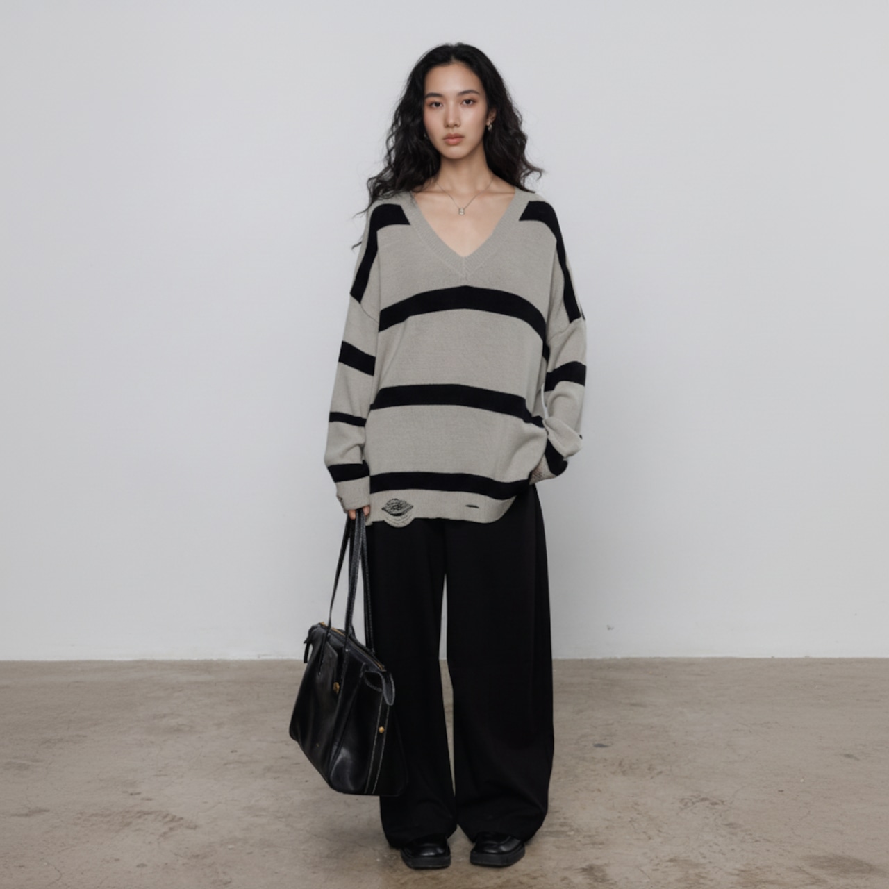 ボーダー柄 Vネック オーバーサイズ ニット   2colors  26005・画像5